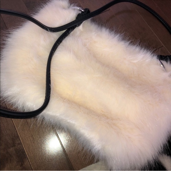 Zara | White Faux Fur Crossbody Bag - Picture 2 of 2